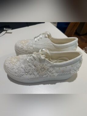 Pearl Embellished Floral Pattern Lace Platform Bridal Sneakers, Wedding Shoes